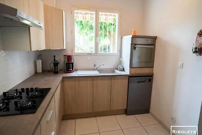 Villa in Vias mit Garten und Grill