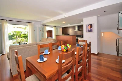 Villa in Playa de Muro met privézwembad