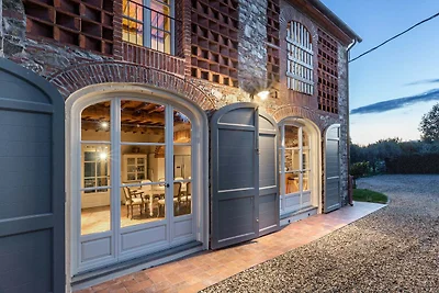 Bauernhaus in Lucca mit Pool