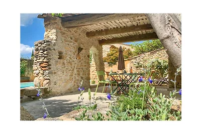 Ferienhaus in Rustrel mit Schwimmbecken