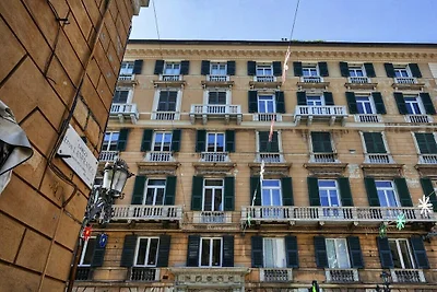 La finestra sul cortile di Via Roma