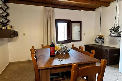 Villa in Margarites mit Pool und Bergblick