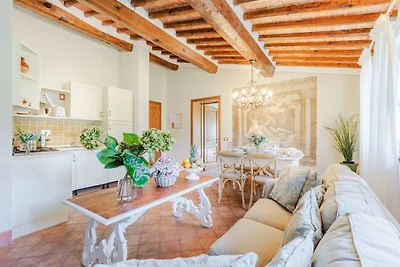 Bauernhaus in Lucca mit Weinbergblick
