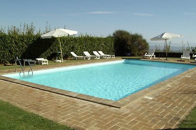 Agriturismo con piscina e terrazza privata