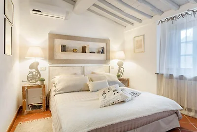 Penthouse-Apartment mit privatem Garten