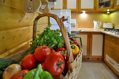 Ferienhaus am See, privater Garten, Oswino
