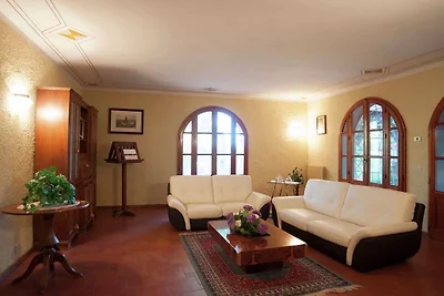 Belvilla by OYO Villa with private heated...