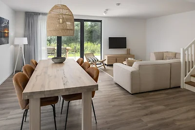 Luxe villa met wijnklimaatkast