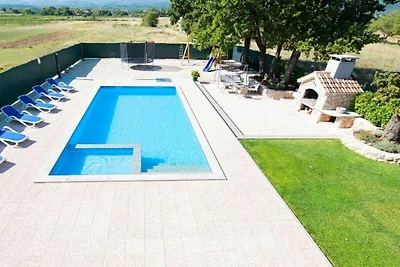 Ferienhaus in Imotski mit Schwimmbecken