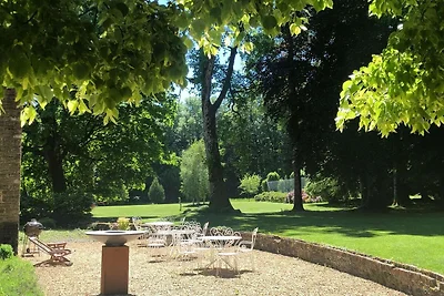Schloss in Bastogne mit Garten