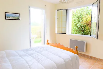 Casa a Plomeur vicino alla spiaggia di La...