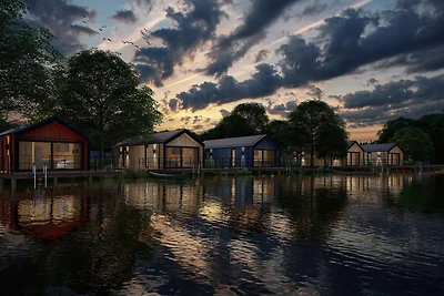 Moderne Wasserhütte mit Klimaanlage, in der N...