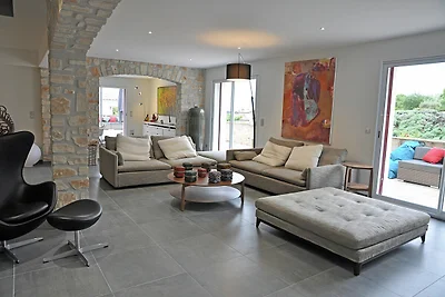Komfortables Ferienhaus mit privatem Pool