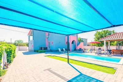 Holiday Home Marinela - Four Bedroom Holiday ...