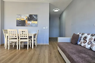 Accogliente apt con balcone privato, Saranda