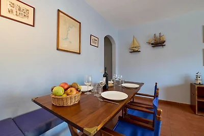 Zonnige oase op het dorpsplein