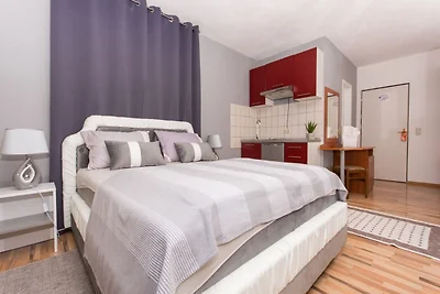 Villa Stil - Studio Apartment with Balcony an...