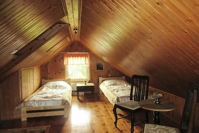 Hälfte eines Ferienhauses, riesiger Garten,...