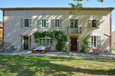 Wohnung mit privater Terrasse in Artigat