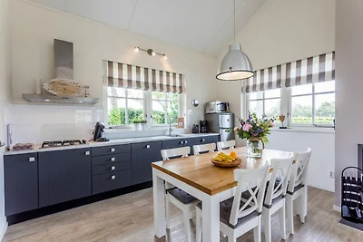 Dom wakacyjny blisko wybrzeża i lasu