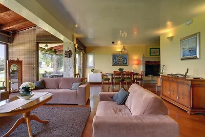 Villa in Pomer mit Pool