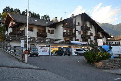 Modern appartement in Cavalese, Italië nabij ...