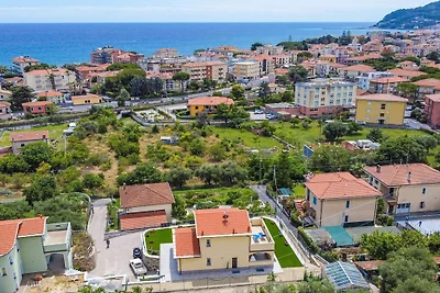 Villa in Diano Marina mit Schwimmbecken