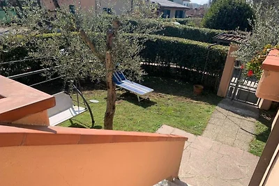Villa à Marina di Massa (MS) avec jardin