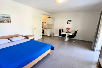 Paradise Apartments-Apartman with sea view an...