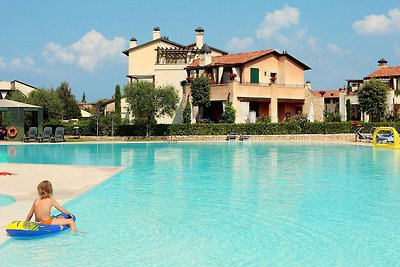 Wohnung mit einem schönen Blick auf den Pool