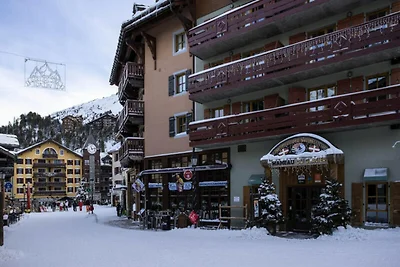 Apartment in Arc mit Zugang zu den Skipisten