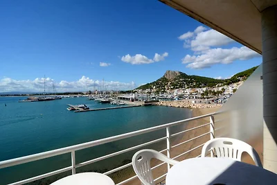 Appartement in Estartit met zeestrand