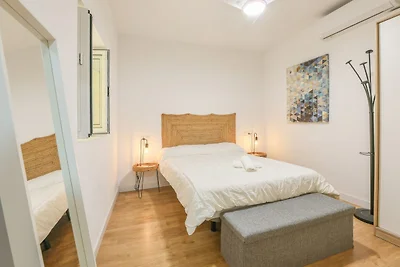 Villa Claudia - Apartment In Sevilla.