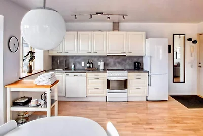 Zentrale Gemutliche Wohnung -- By Traum...
