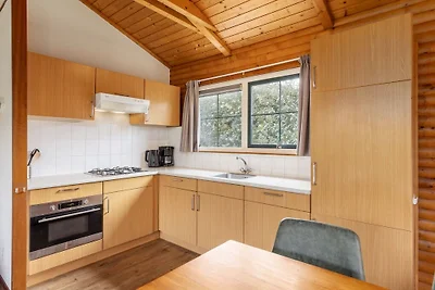 Holzbungalow mit Spülmaschine, 3 km.