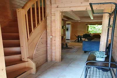 Luxuriöse Waldvilla aus Holz