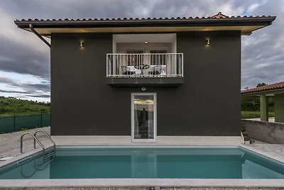 Villa in Vizinada mit Schwimmbecken
