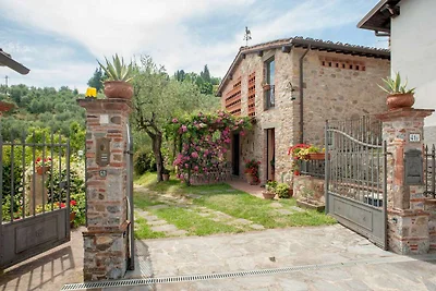 Villa a Lucca con Piscina vicino Costa...