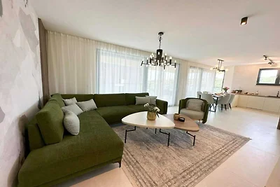Three-Bedroom Penthouse (The Riviera Three)