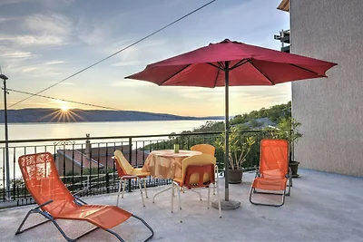 Studio Apartment with Terrace Leona