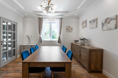 Deluxe apartment Marghareta - Three Bedroom A...