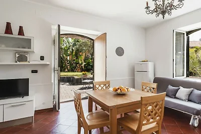 City cottage with garden and pool