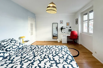 Camera accogliente in un accogliente appartam...