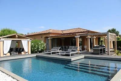 Holiday home with large garden and pool