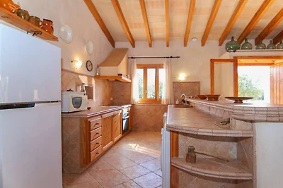 Finca in Llubi mit Schwimmbecken