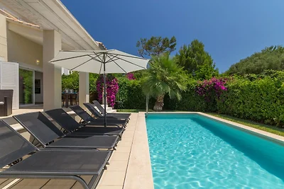 Moderne Villa mit Pool in Alcudia