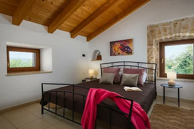 Villa in Rakalj mit Schwimmbecken