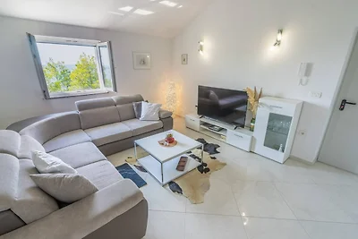 MY DALMATIA - Sea view apartment Privlaka