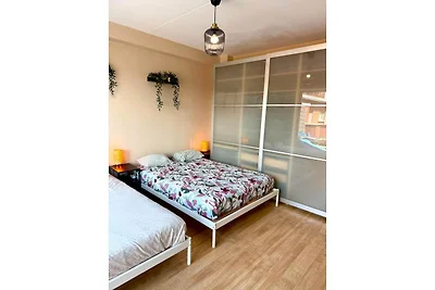 Helle Ferienwohnung in Antwerpen für 9...