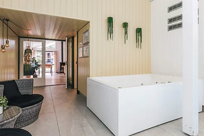 10 Personen Ferienhaus in Væggerløse-By Traum
